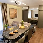 Apartman In & Park House